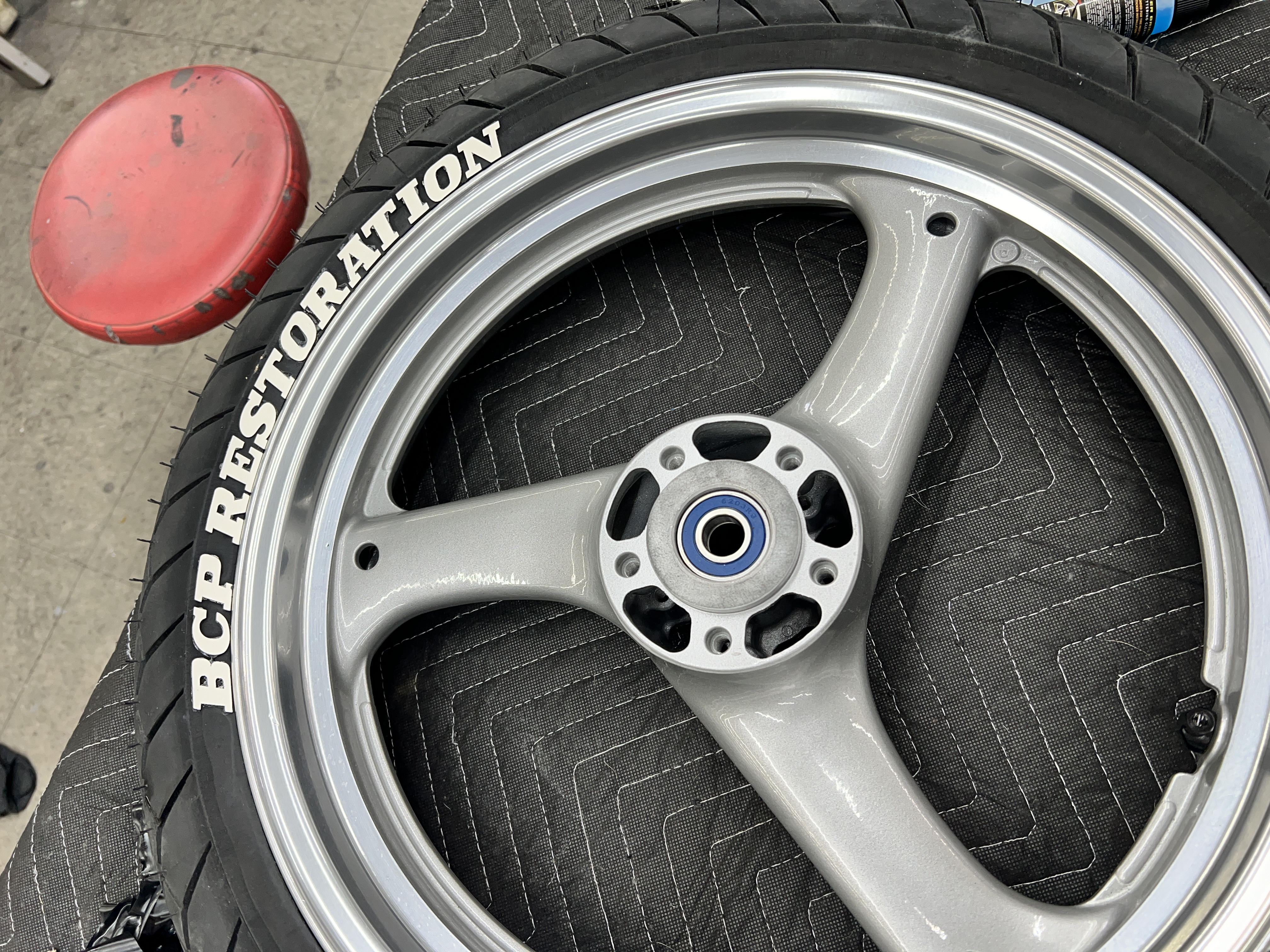 Custom bike wheels | Prismatic Powders