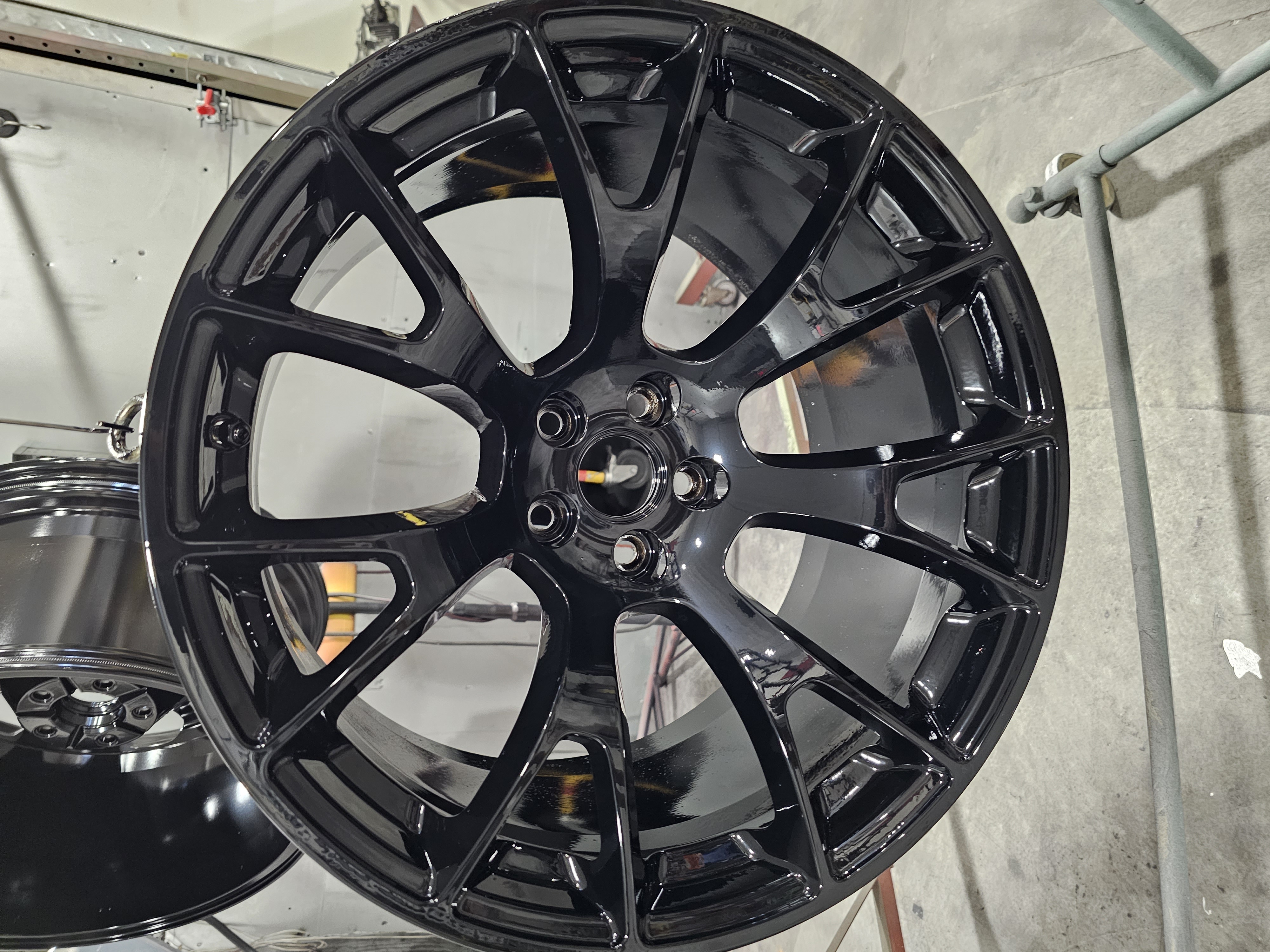 Hellcat Rims Front View Hellcat black | Prismatic Powders