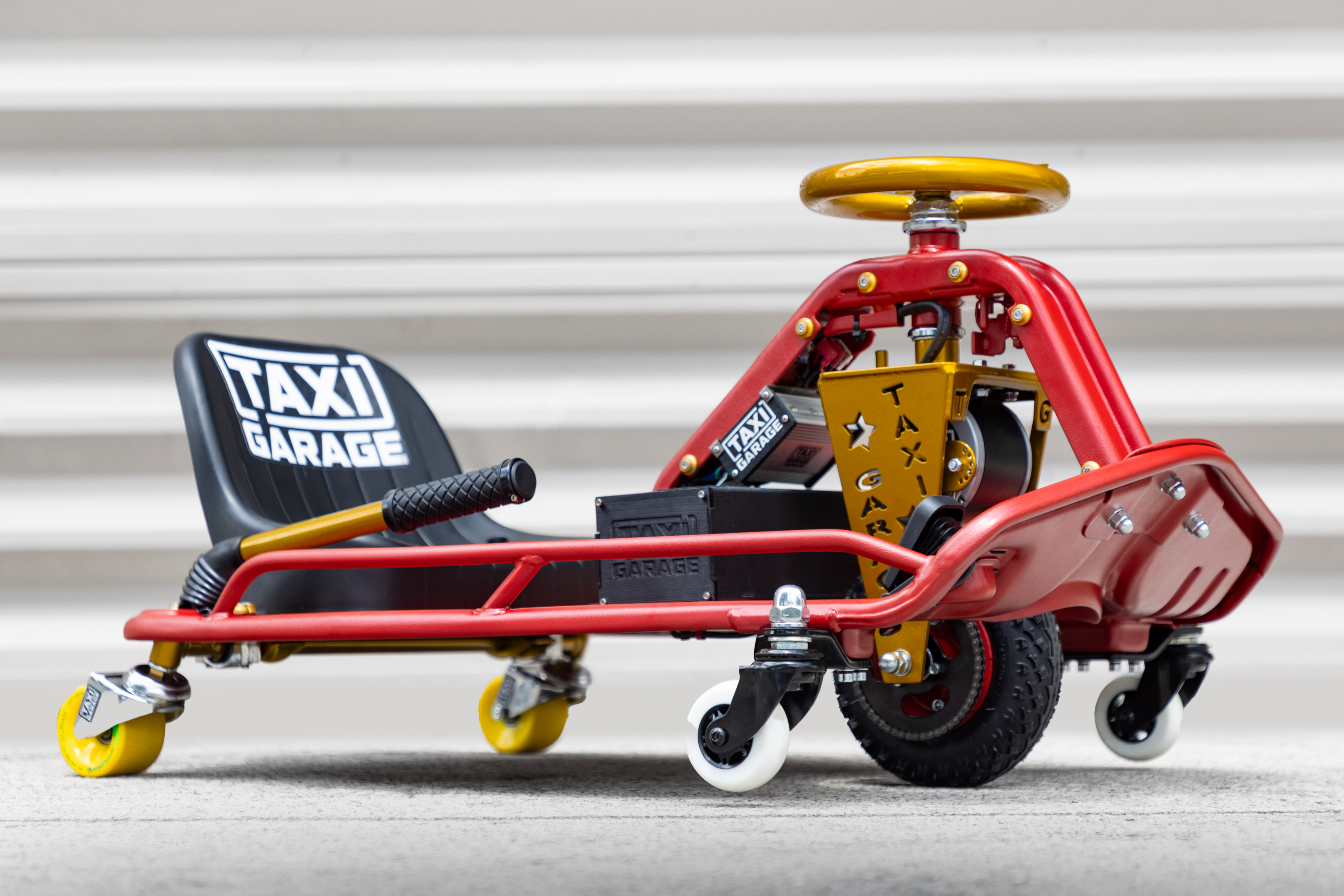 Racer Red/Illusion Gold Prize Taxi Garage Stage 4 Crazy Cart ...