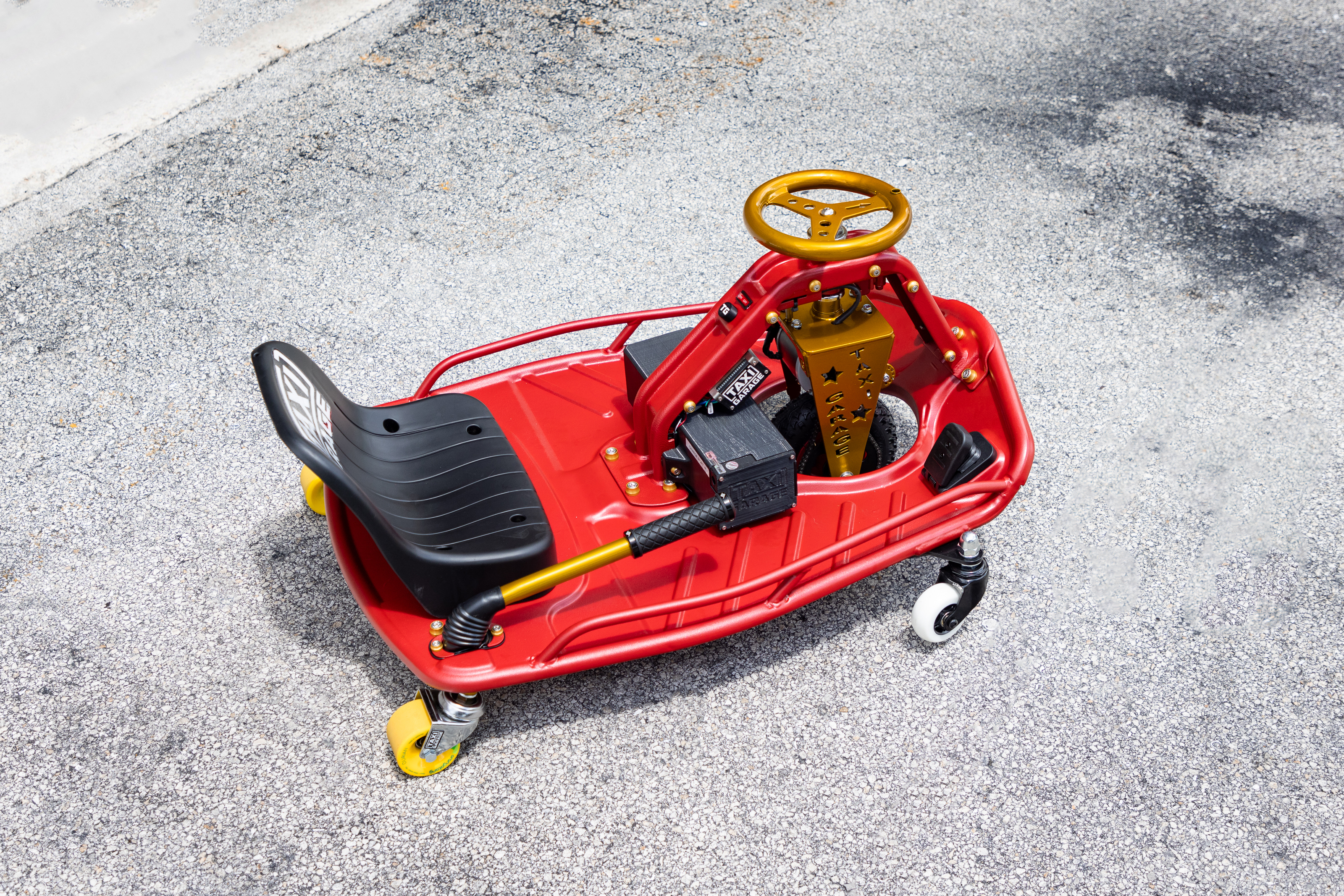 Racer Red/Illusion Gold Prize Taxi Garage Stage 4 Crazy Cart ...