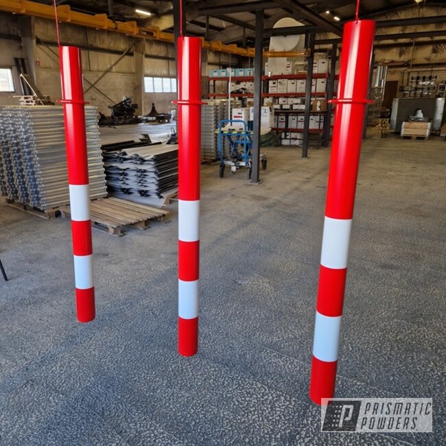 Dual Tone Barrier Posts