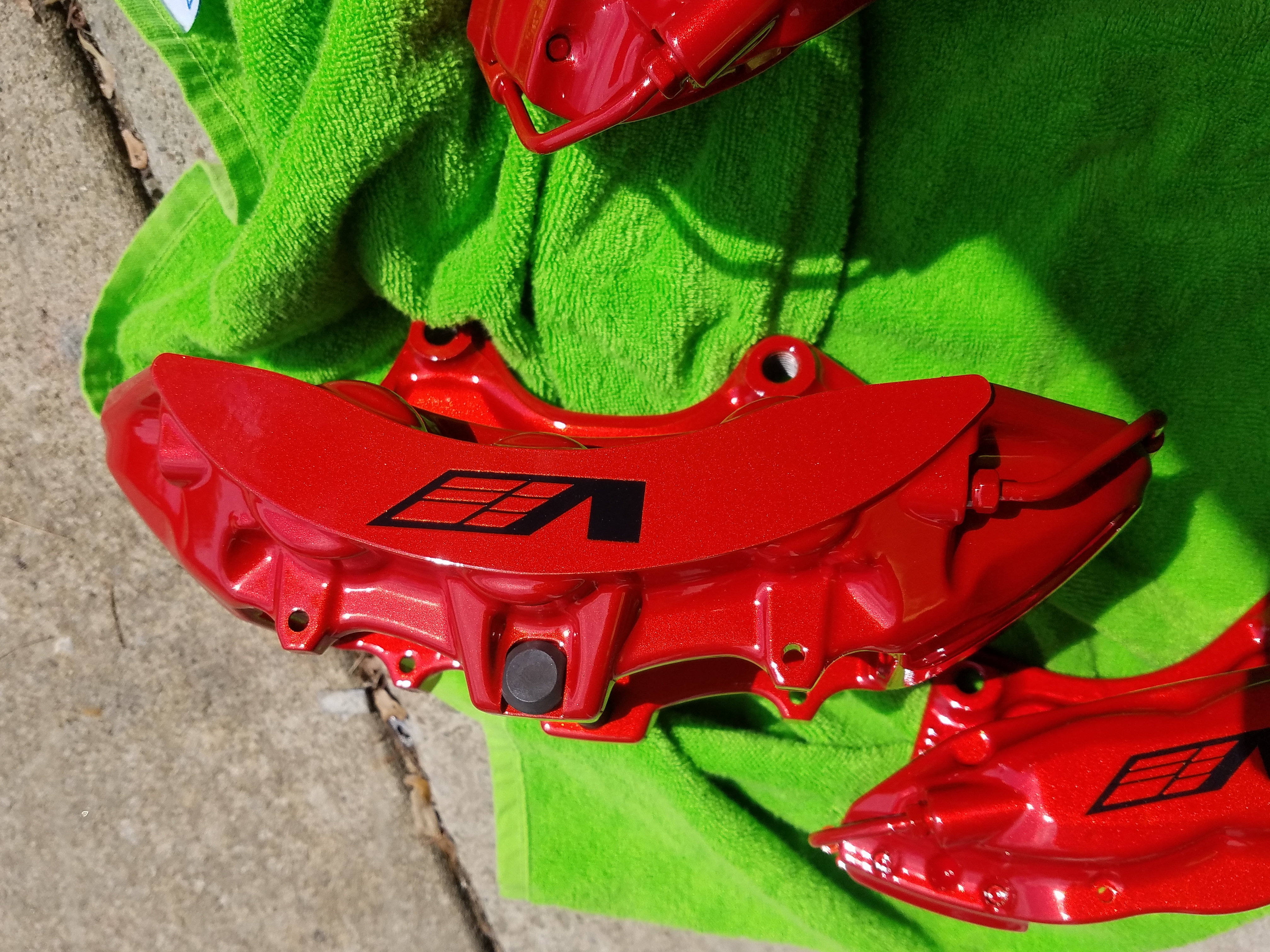 Calipers Calipers using High Gloss Black and Illusion Red | Prismatic Powders