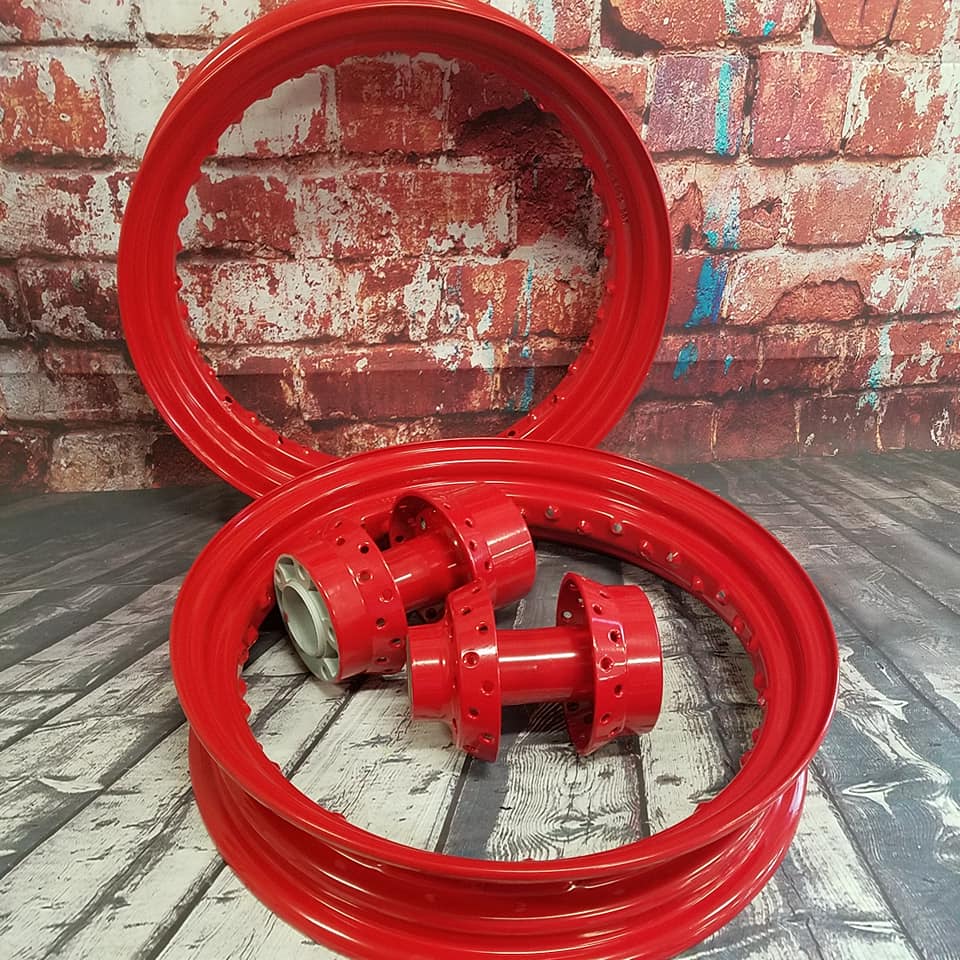 Red Motorcycle Rims Harley Davidson Wheels in RAL 3001 Signal Red | Prismatic Powders