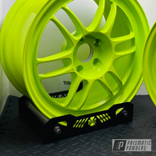High Gloss Black And Chartreuse Sherbert Wheels