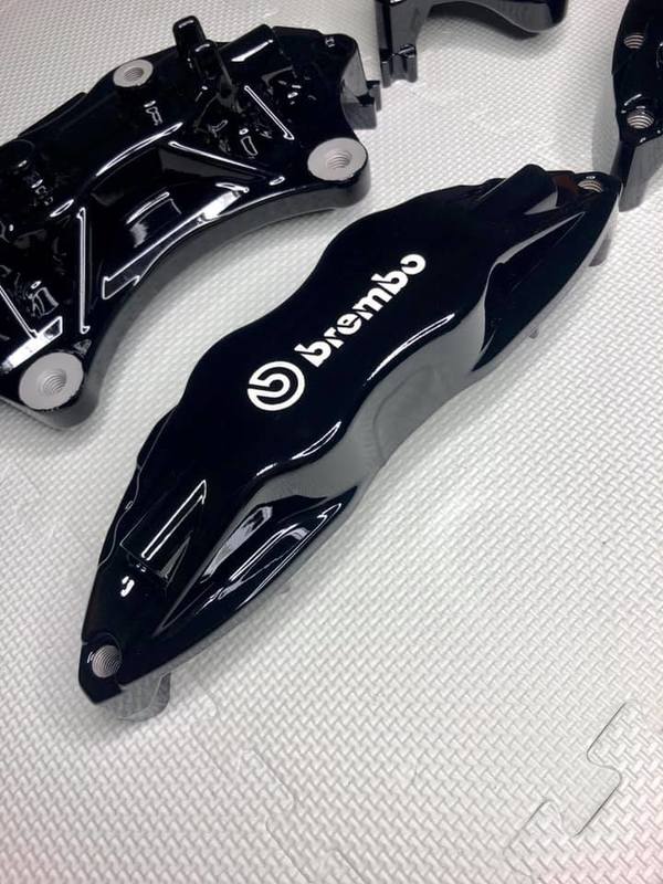 Brembo Brake Calipers in Ink Black | Prismatic Powders