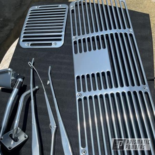 Automotive Front Grille Powder Coated In Aps-11224 And Ums-10671