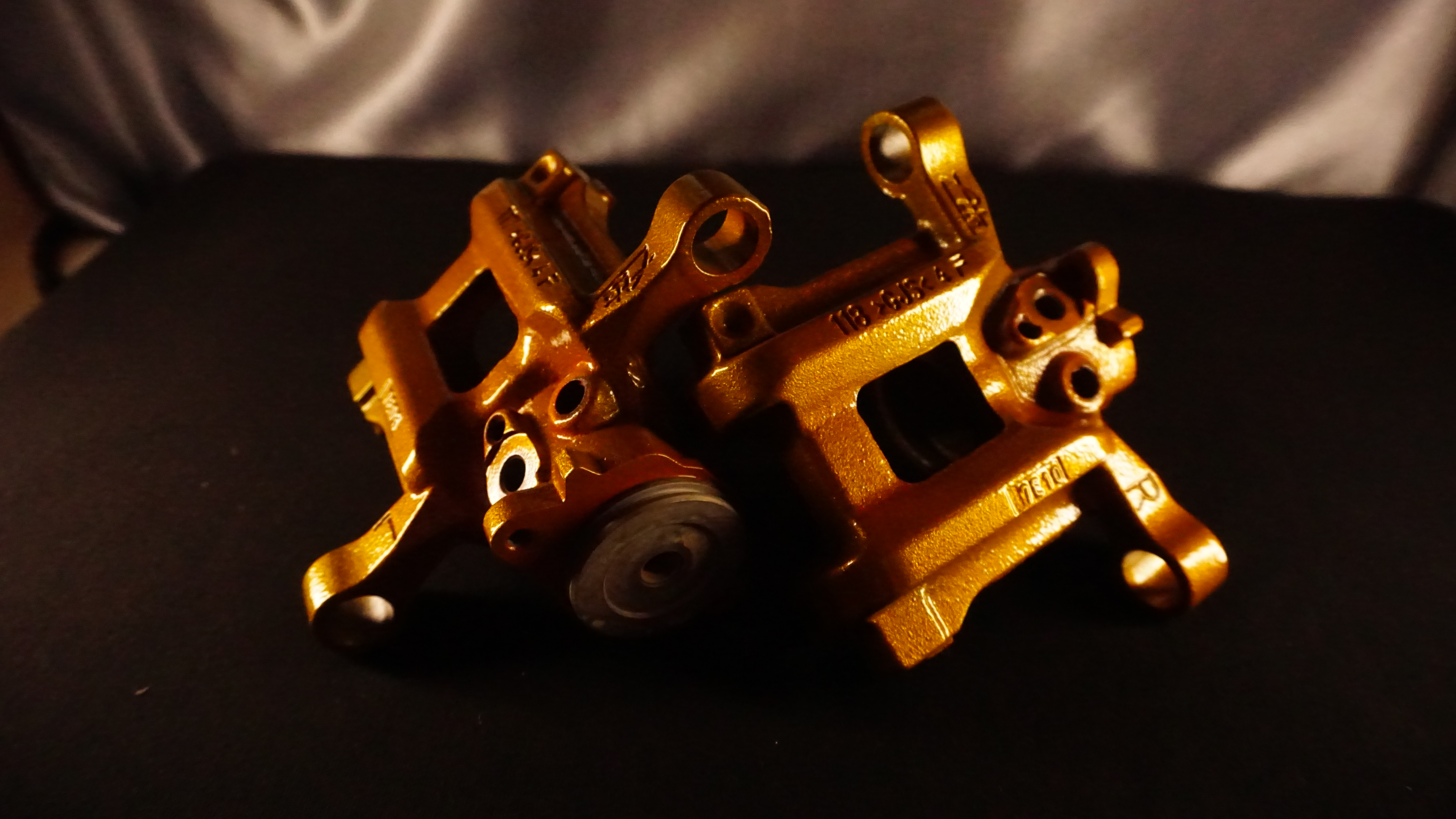 Civic type r rear calipers in illusion Spanish fly | Prismatic Powders