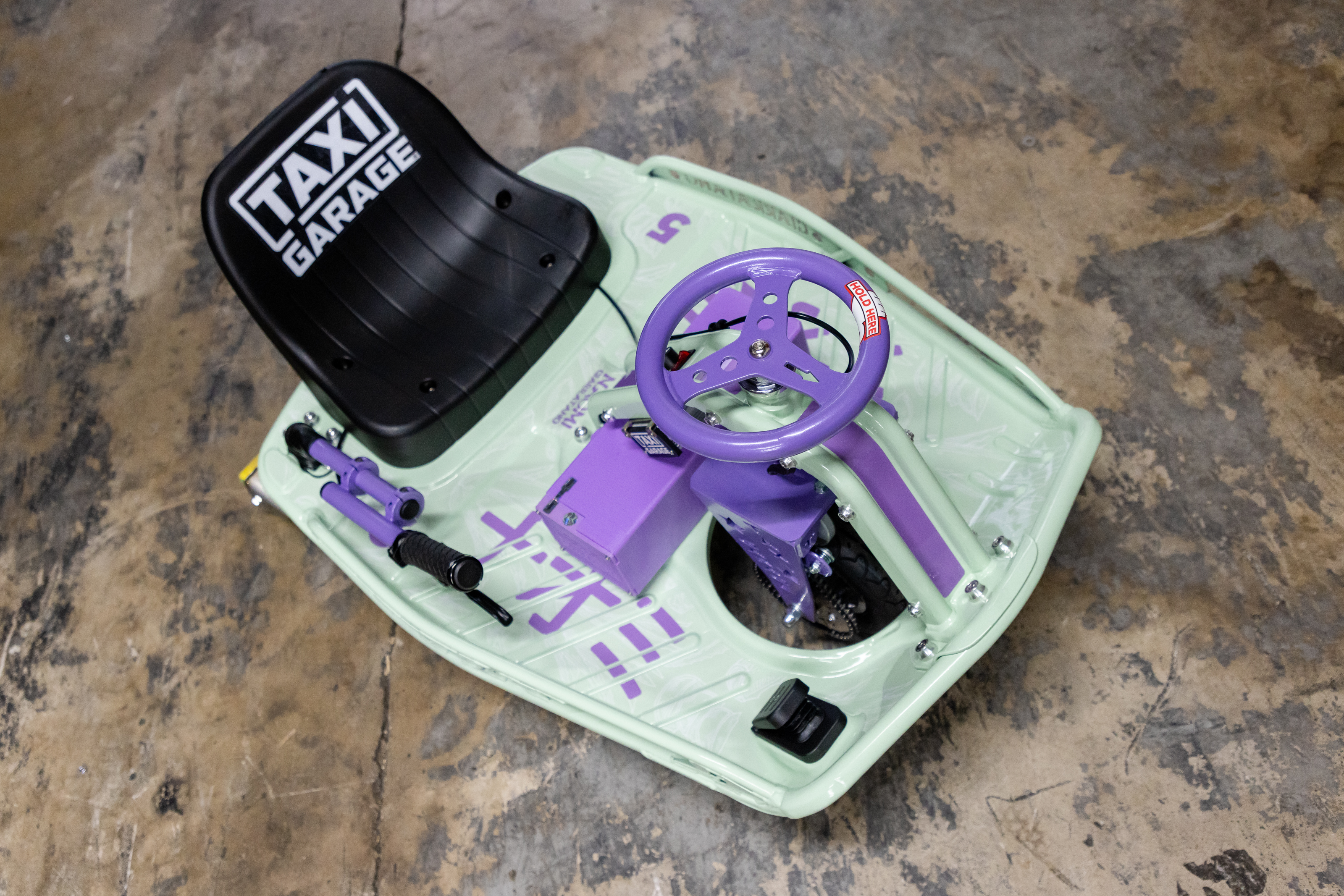 カ*シ様 RALEIGH ラリー CYbERdYNE GLAY RADIOTSモ RAL 6019 Pastel Green/ Cosmic Lilac II Taxi Garage Drift Cart