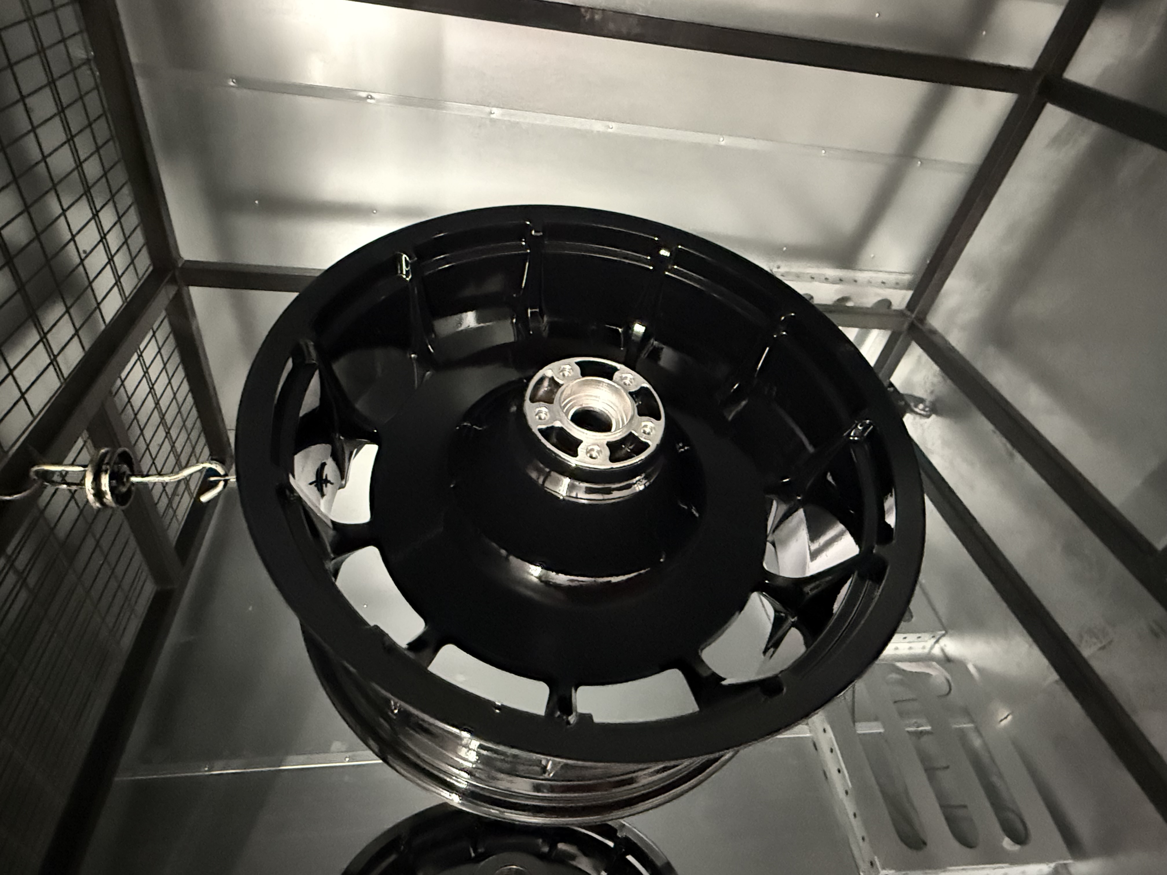 Wheels finished with Uss-2603 | Prismatic Powders