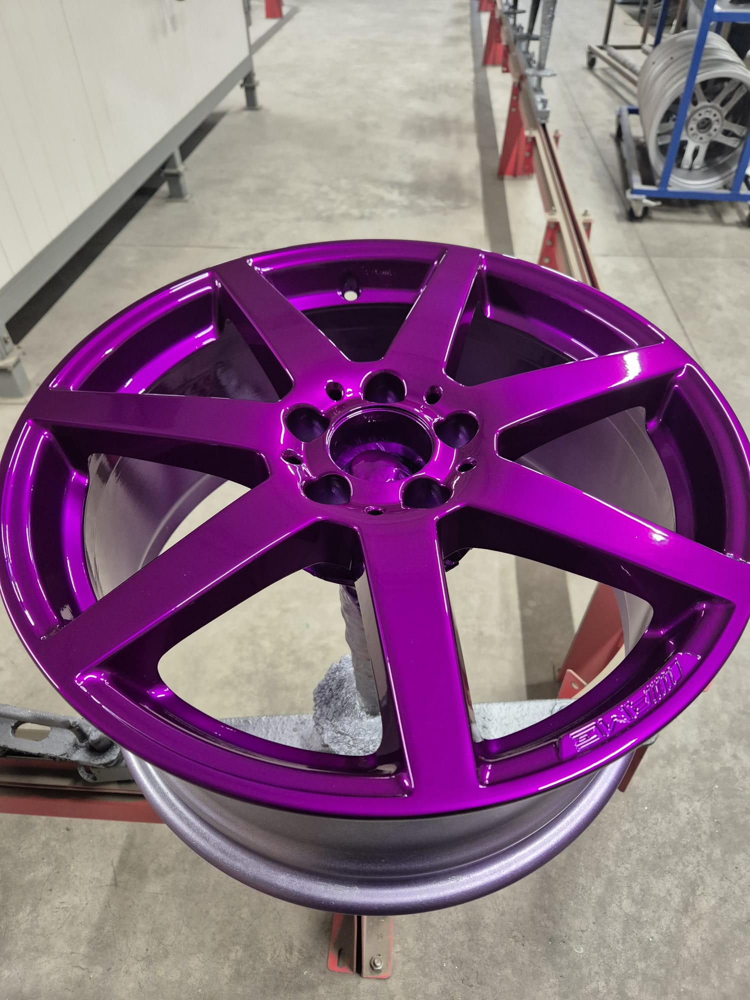 Wheels featuring Illusion Violet | Prismatic Powders