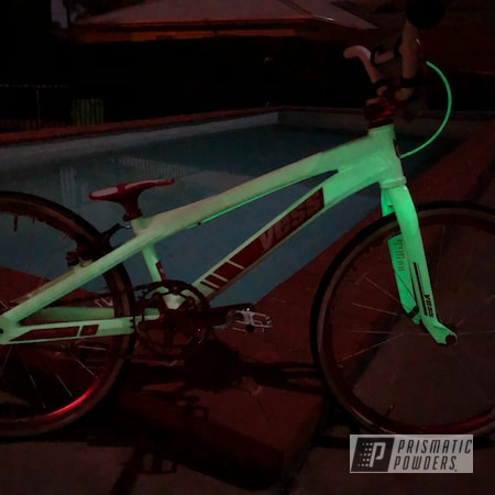 Powder Coating: Bicycles,Type X,Glow in the Dark Powder Coat,Glow in the dark BMX,Glow in the Dark,YESS,Gloss White PSS-5690,BMX,Race Bike,Glowbee Clear PPB-4617