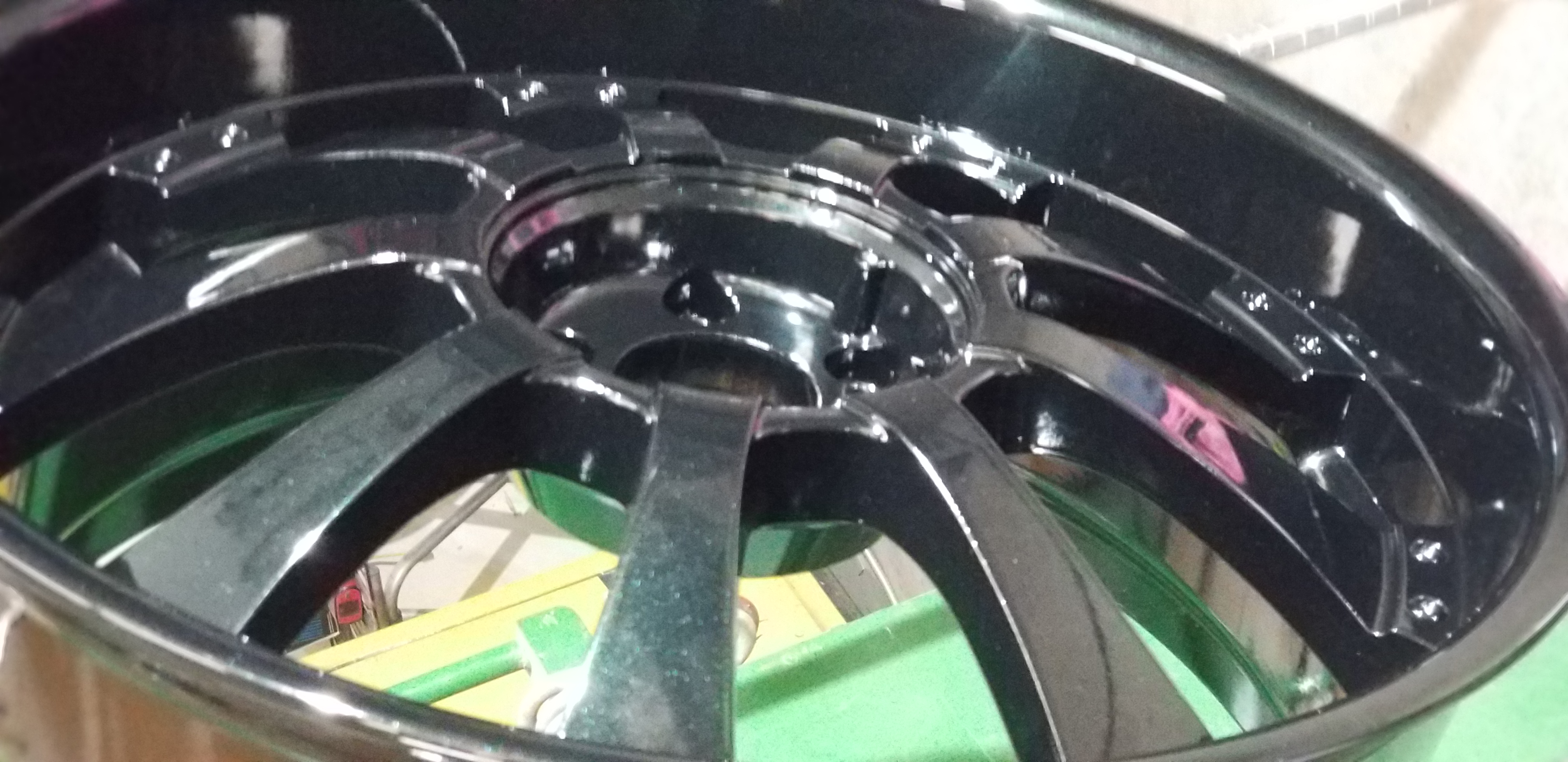Land Rover Rims finished with Sable Black Jade | Prismatic Powders