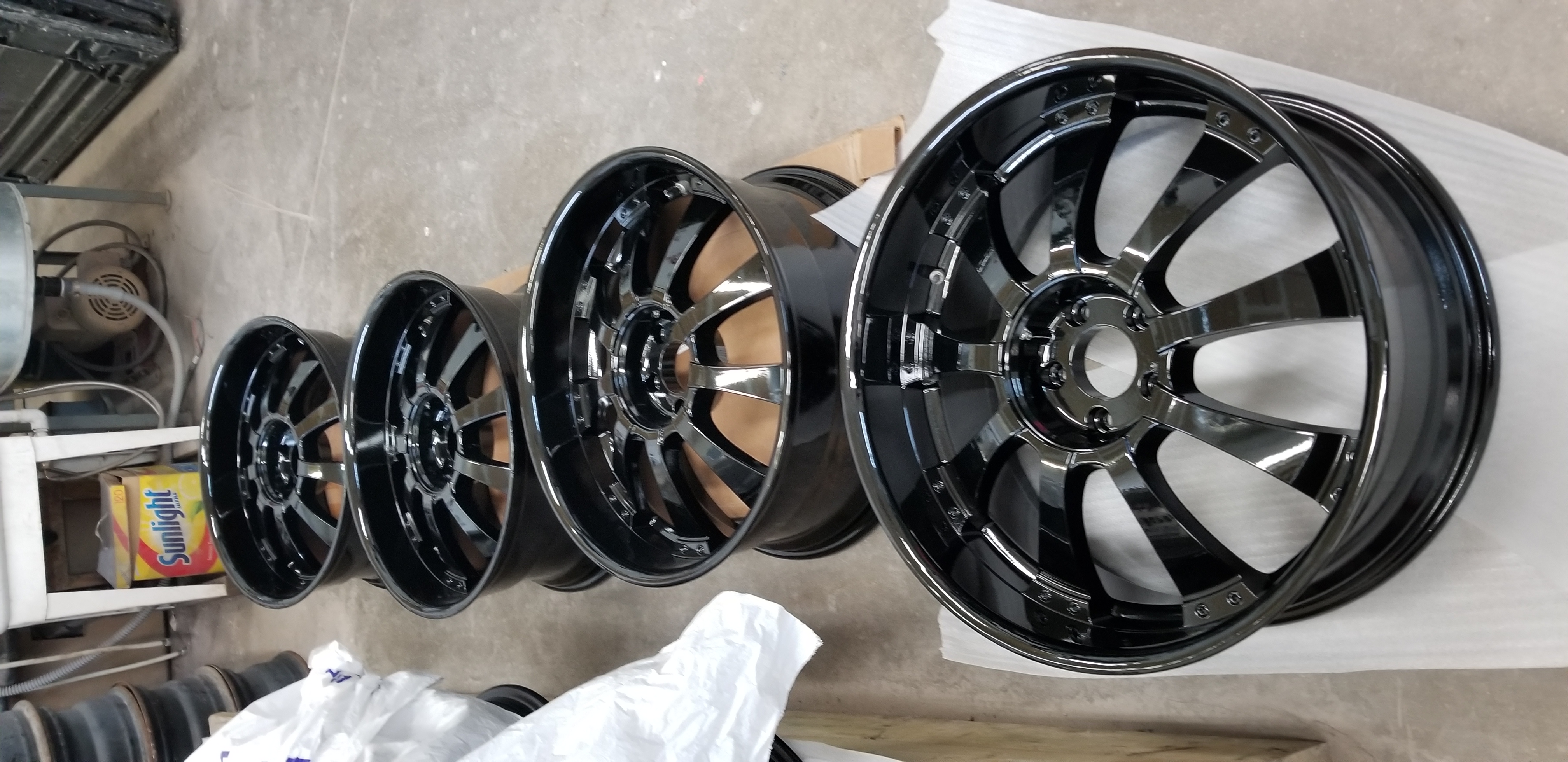 Land Rover Rims finished with Sable Black Jade | Prismatic Powders