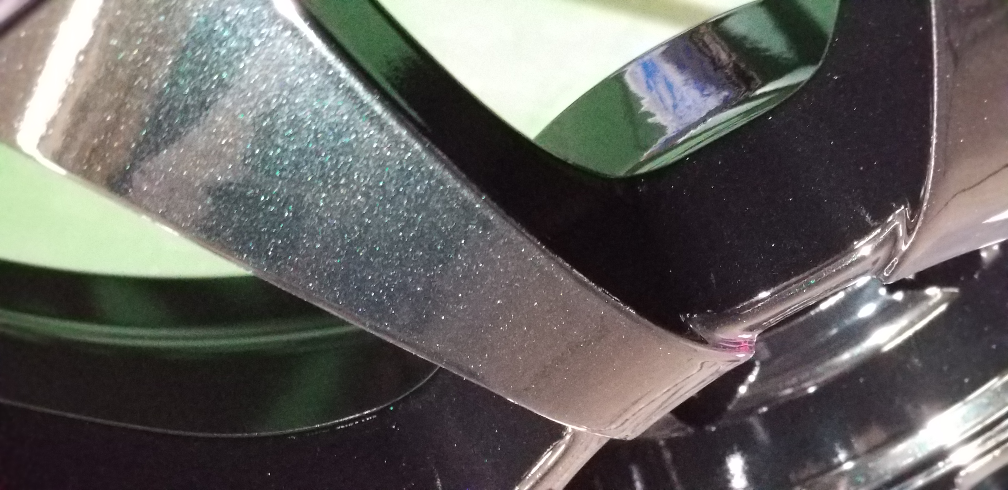 Land Rover Rims finished with Sable Black Jade | Prismatic Powders