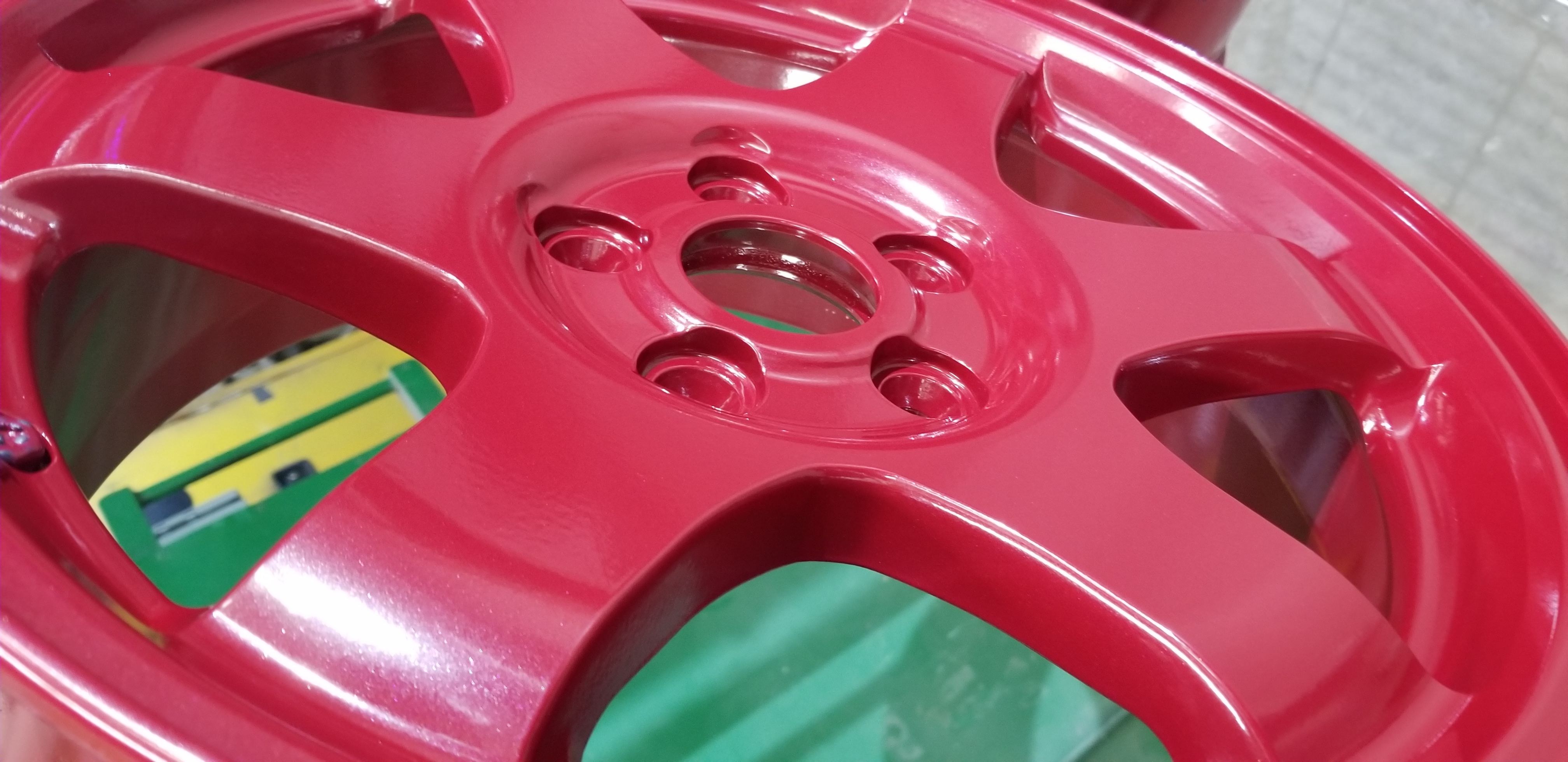 Custom Rims finished in Vintage Bling | Prismatic Powders