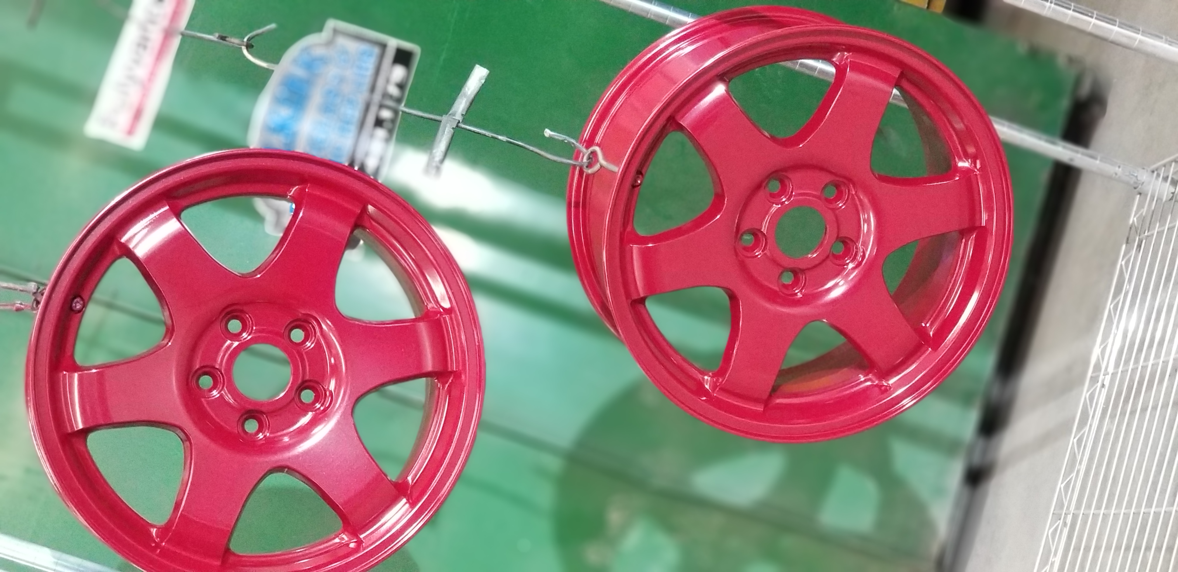 Custom Rims finished in Vintage Bling | Prismatic Powders