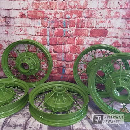 Powder Coating: Vintage Car Parts,Model A Wheels,Automotive,Spoked Wheels,RAL 6025 Fern Green