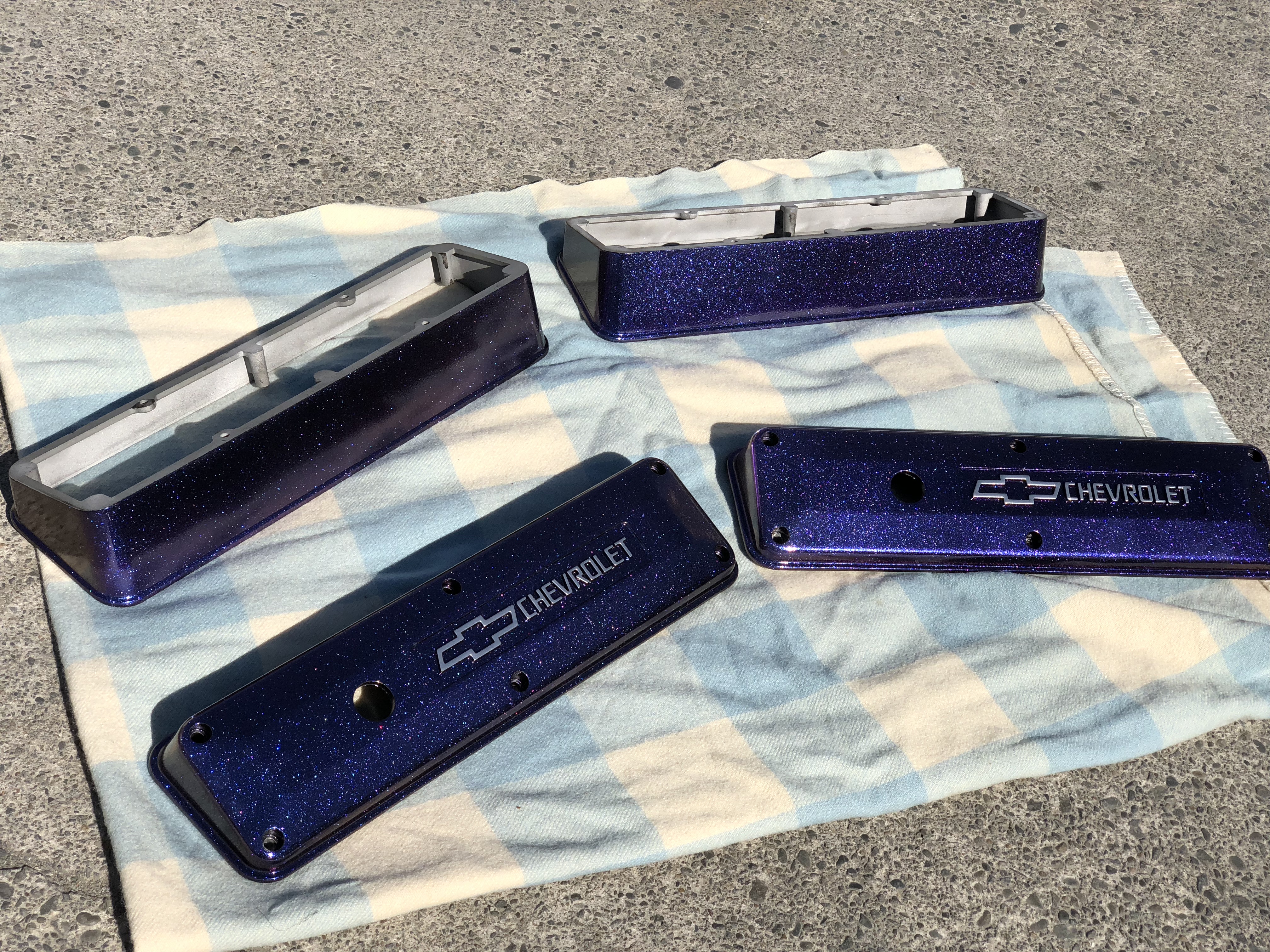 Powder Coating Car Rocker Cover Chevrolet Rocker Engine Covers done in Chameleon Violet | Prismatic Powders