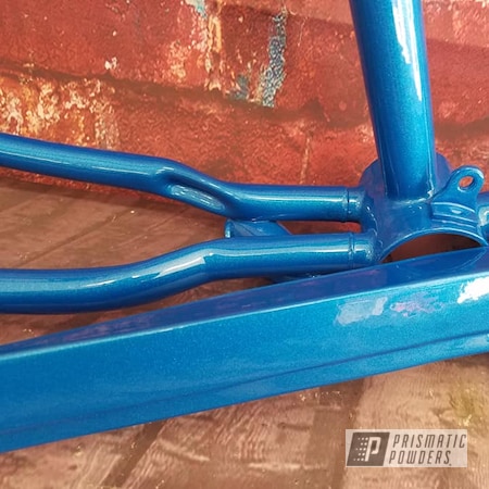 Powder Coating: Vintage Schwinn,Bicycles,Clear Vision PPS-2974,Illusion Lite Blue PMS-4621,Illusions,Bicycle Frame