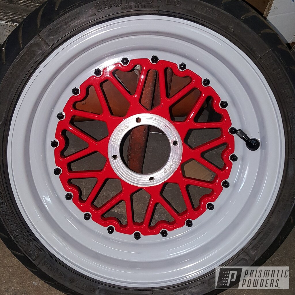 Two Tone Rims finished with Ink Black, RAL 7042 and Astatic Red ...