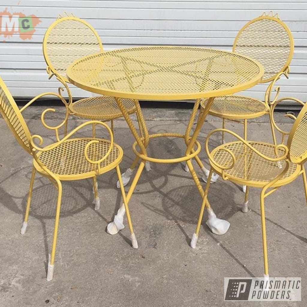 Metal Patio Furniture Done In Vintage, Vintage Metal Table And Chairs Outdoor