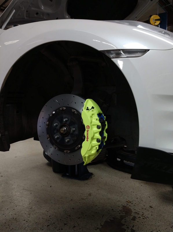 Neon Yellow Brake Caliper Paint: Standout Style for Your Car