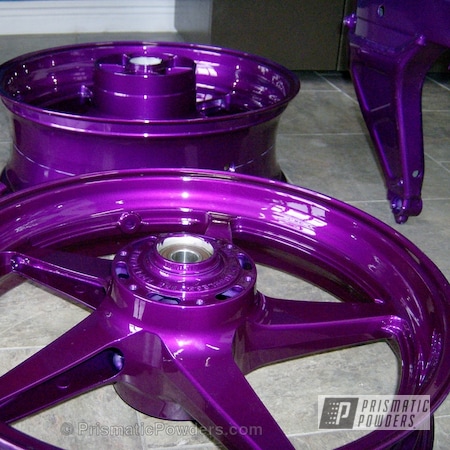 Powder Coating: Clear Vision PPS-2974,East Side Pearl Red PMB-5903,Powder Coated Motorcycle Wheels,Motorcycles,Illusion Violet PSS-4514