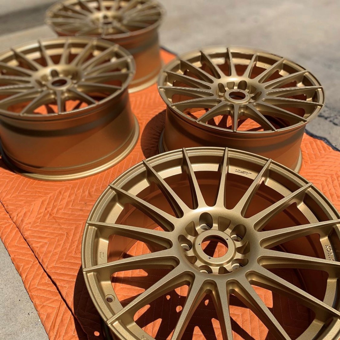 Automotive Rims featuring Satin Poly Gold and Gold Metallic | Prismatic ...