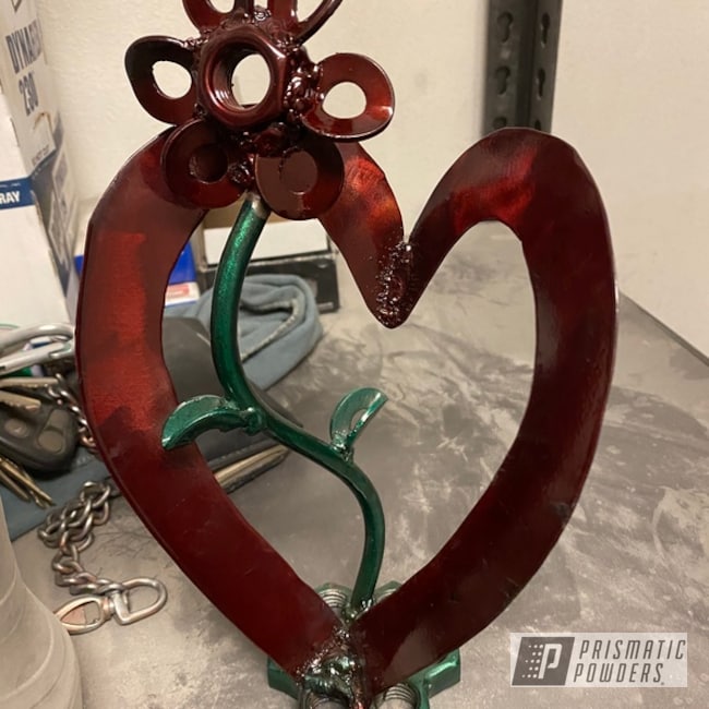 Powder Coated Red And Green Metal Heart