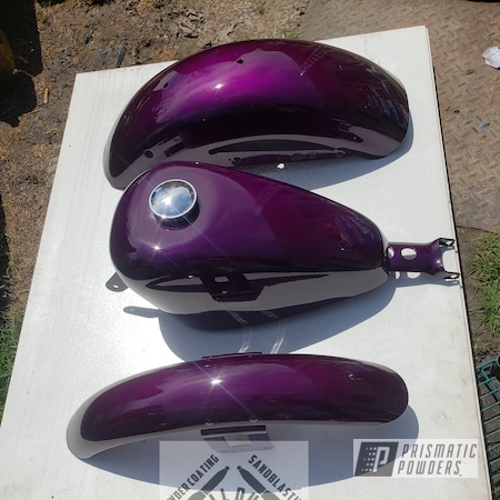 Powder Coating: Fuel Tank,Clear Vision PPS-2974,Harley Davidson,Illusion Purple PSB-4629,Automotive,Fenders