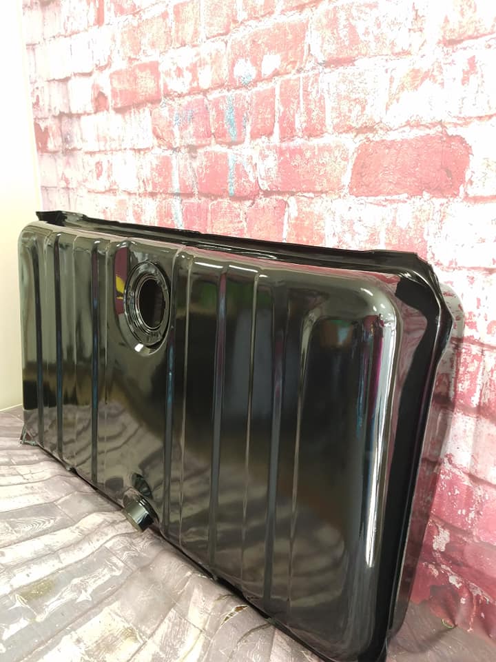 Automotive Gas Tank in Gloss Black | Prismatic Powders