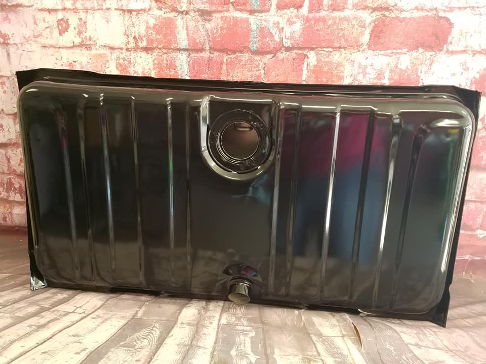 Automotive Gas Tank in Gloss Black | Prismatic Powders