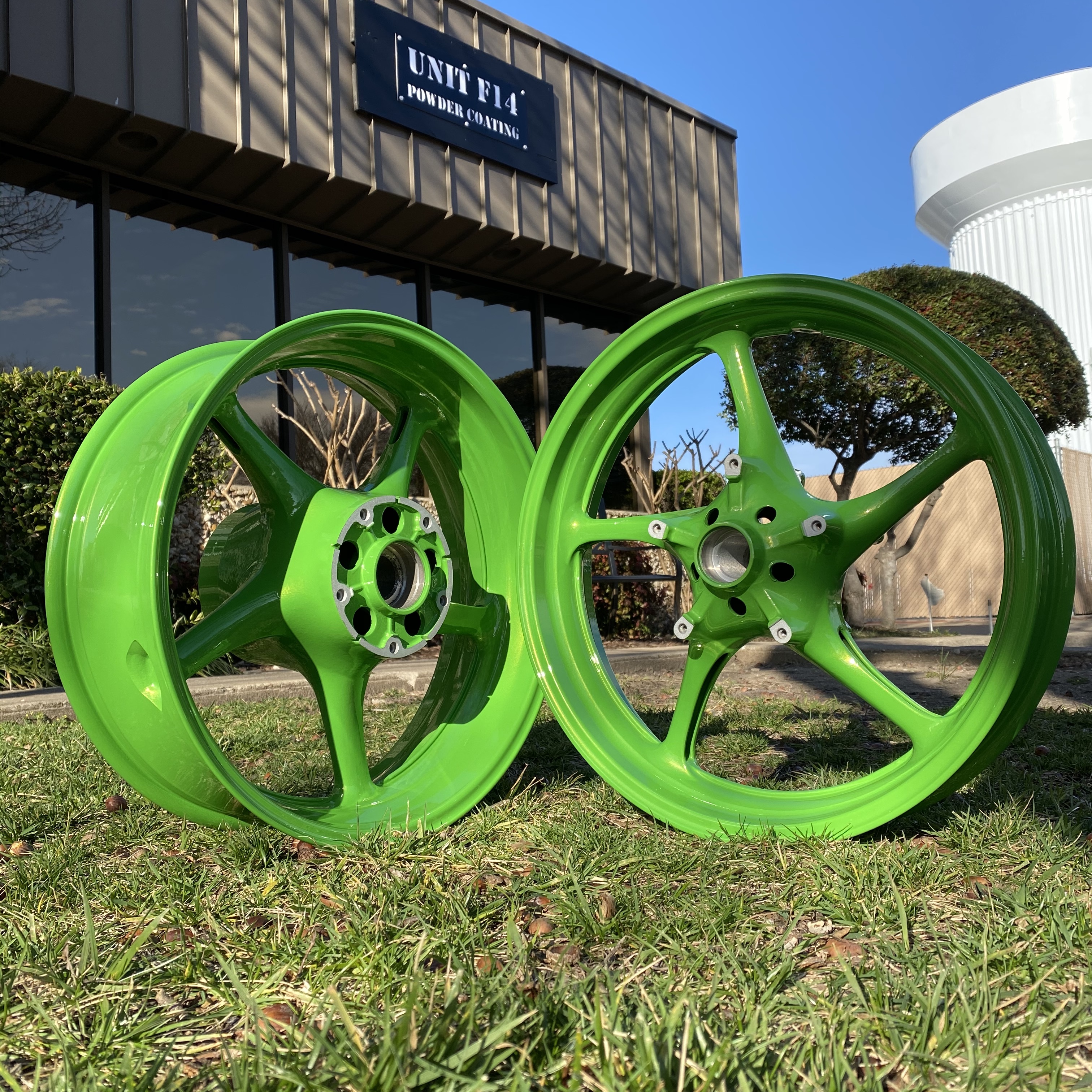 Motorcycle Wheels featuring Lime Juice Green | Prismatic Powders