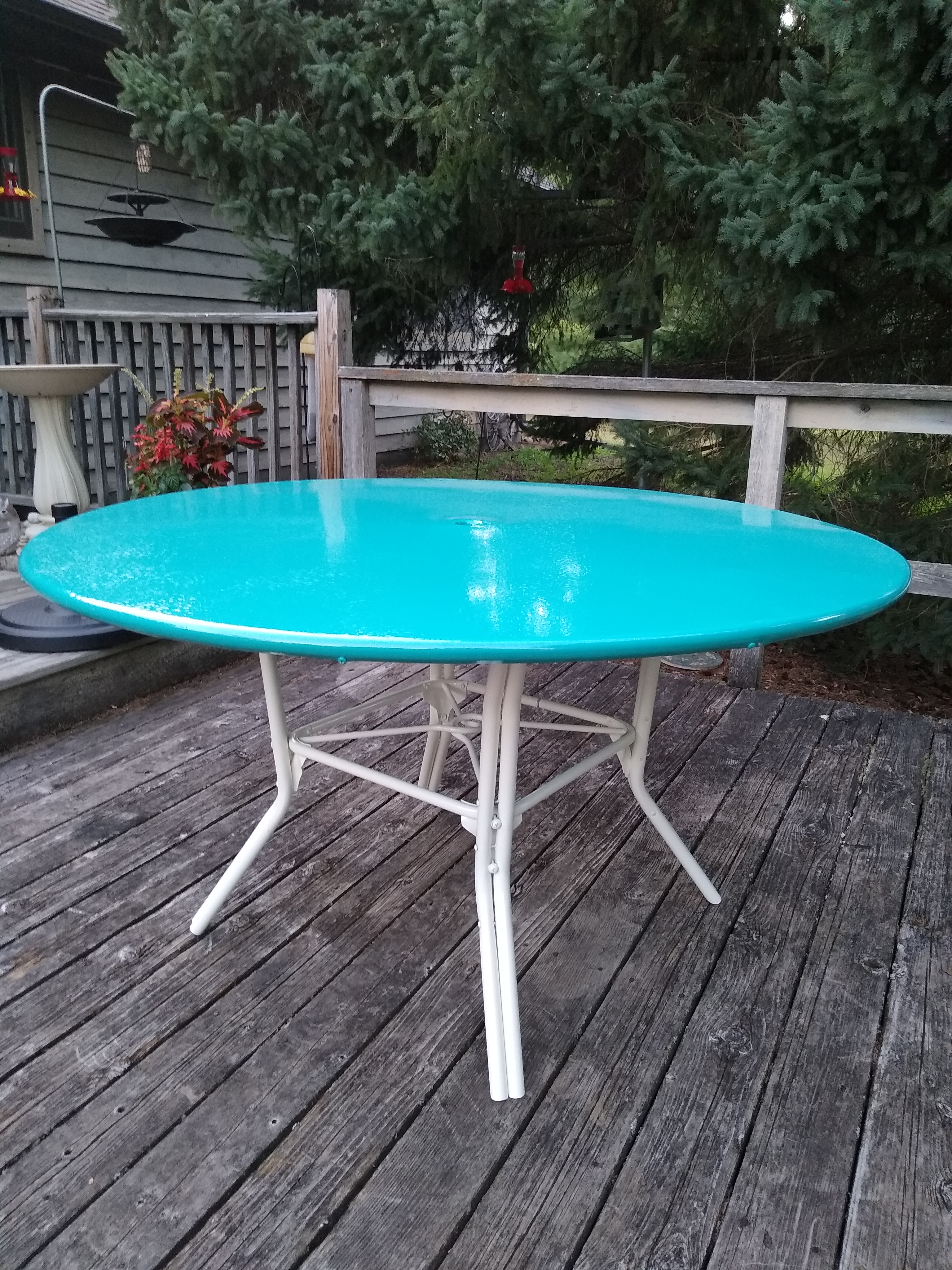 Retro Patio Table coated in RAL 9010 and Indian Turquoise | Prismatic ...