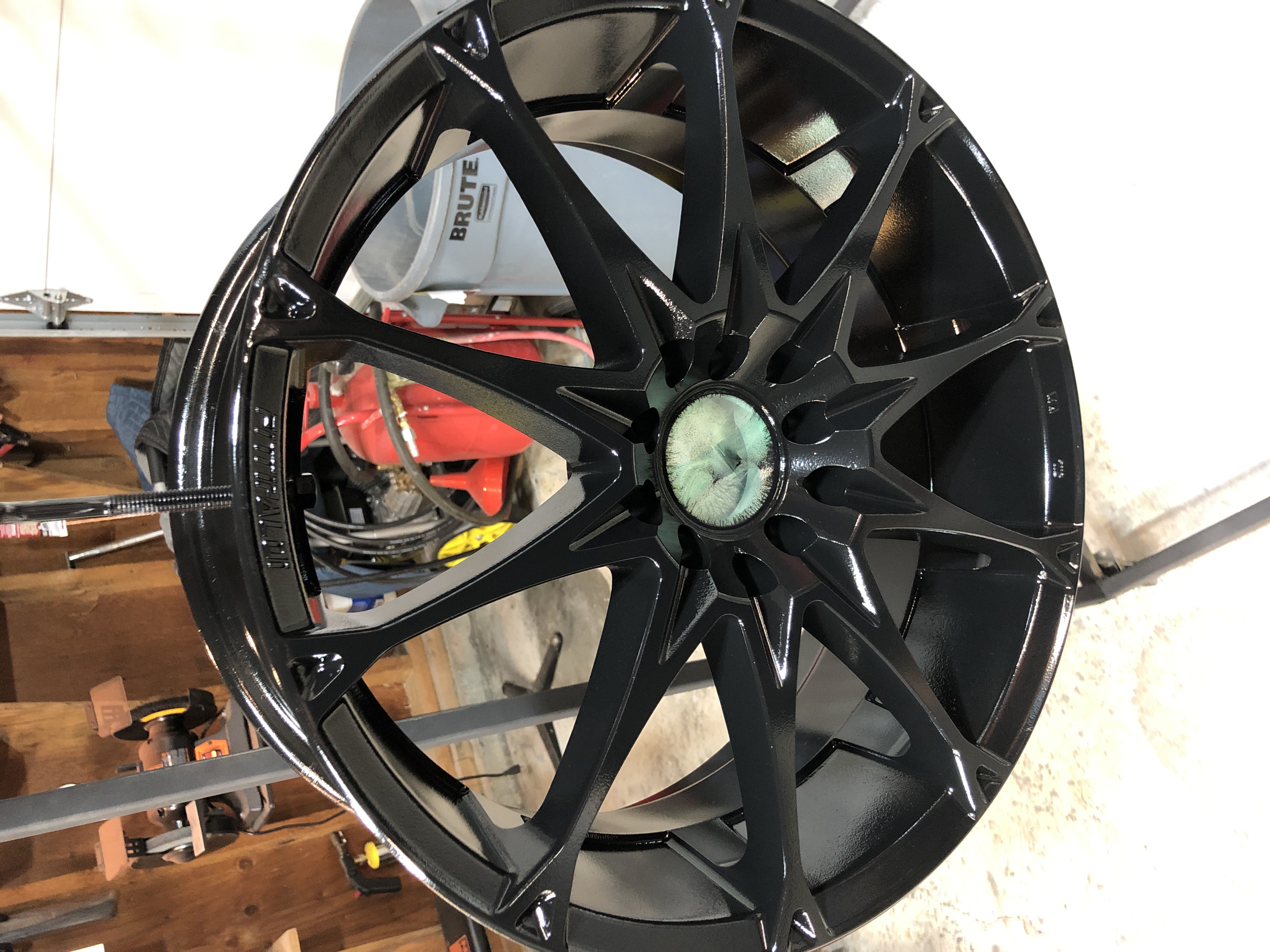 Custom Rims featuring Matte Clear and Stone Black | Prismatic Powders