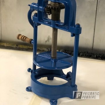 Powder Coated Antique Sausage Press In Ral 5019