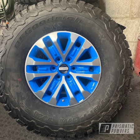 Powder Coating: SUPER CHROME II PSS-10300,Playboy Blue PSS-1715,2 Color Application,Ford,17" Aluminum Rims,Clear Vision PPS-2974,Automotive,Ford Raptor,Two Tone