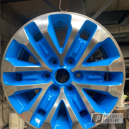 Powder Coating: SUPER CHROME II PSS-10300,Playboy Blue PSS-1715,2 Color Application,Ford,17" Aluminum Rims,Clear Vision PPS-2974,Automotive,Ford Raptor,Two Tone