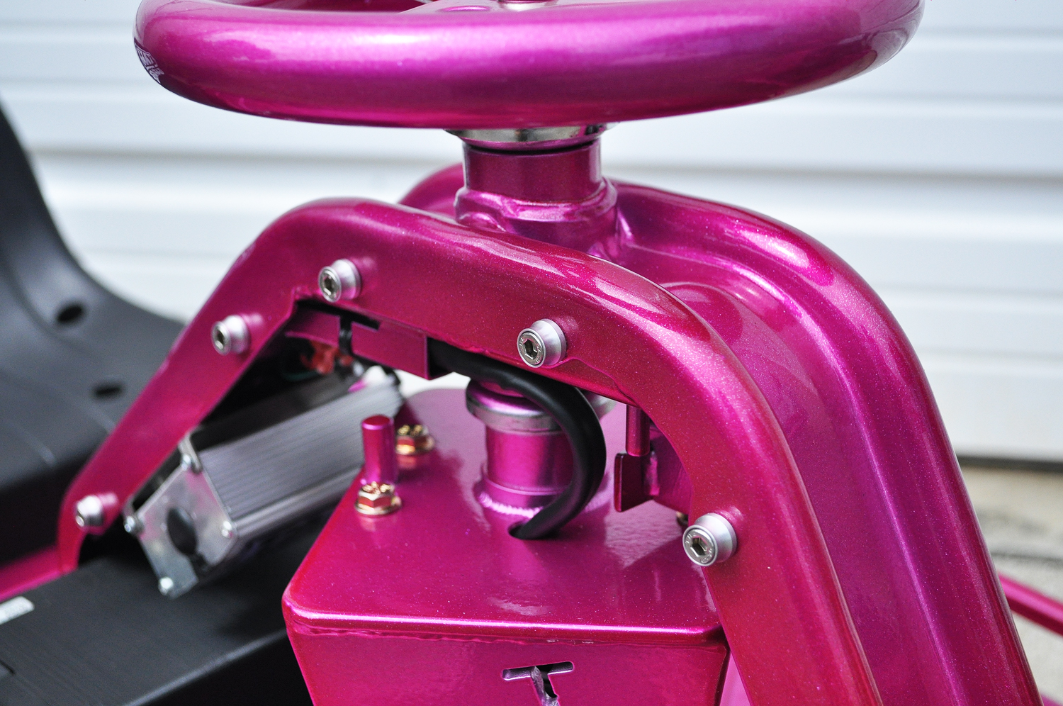 Drift Cart with Racing Raspberry | Prismatic Powders