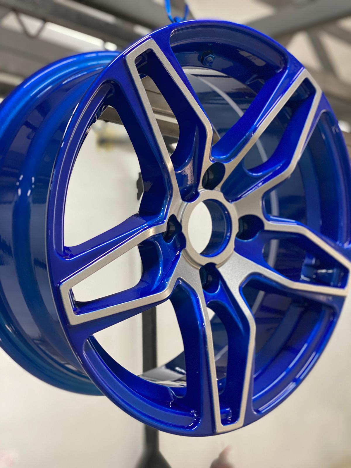 Two Tone Wheels Finished In Alien Silver And Cheater Blue Prismatic two-tone-wheels-finished-in-alien-silver-and-cheater-blue-prismatic