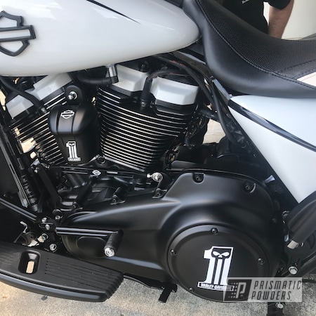 Powder Coating: Harley Davidson,BLACK JACK USS-1522,Arctic White PRS-5390,Accessories,Motorcycles,Custom Motorcycle Accents