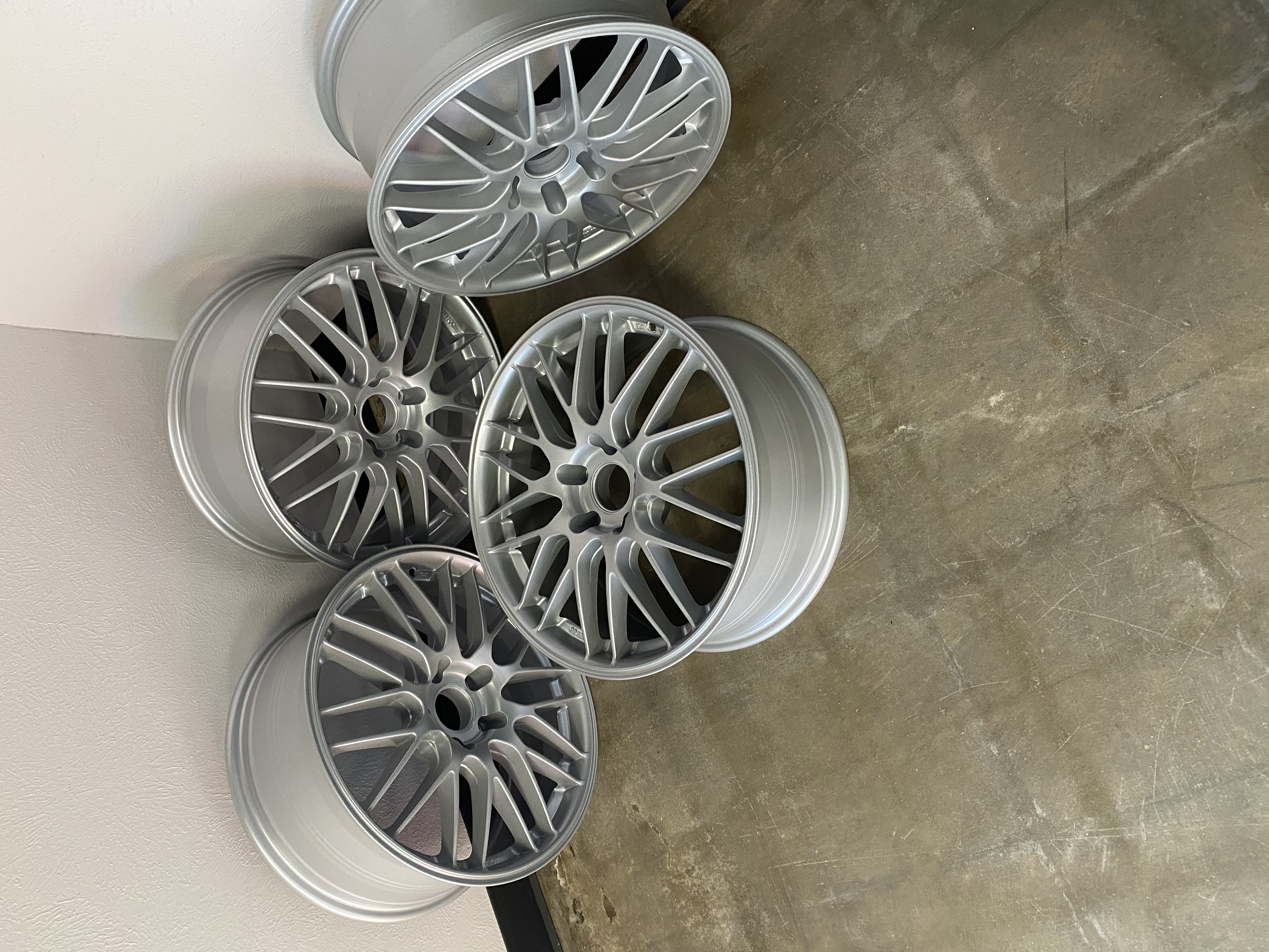 Wheels Finished in Silver Sparkle | Prismatic Powders