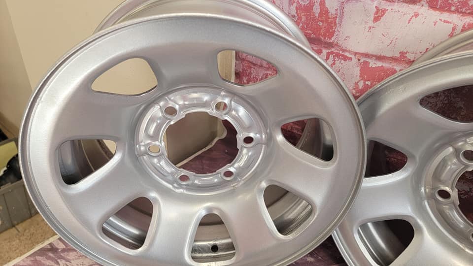 Steel Rims Featuring Crushed Silver | Prismatic Powders