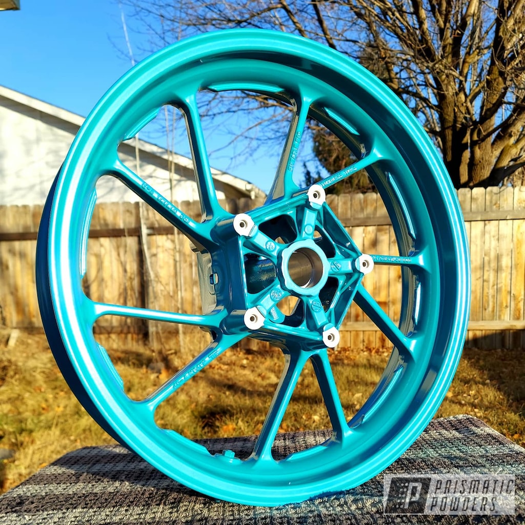 Motorcycle Rims Finished with Pearled Turquoise | Prismatic Powders