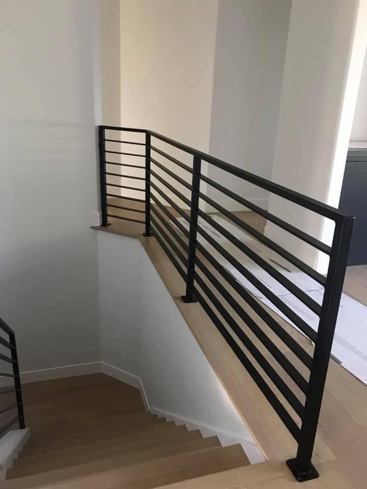 Ess Railing Hdb Handrail Finished with Flatter Black | Prismatic Powders