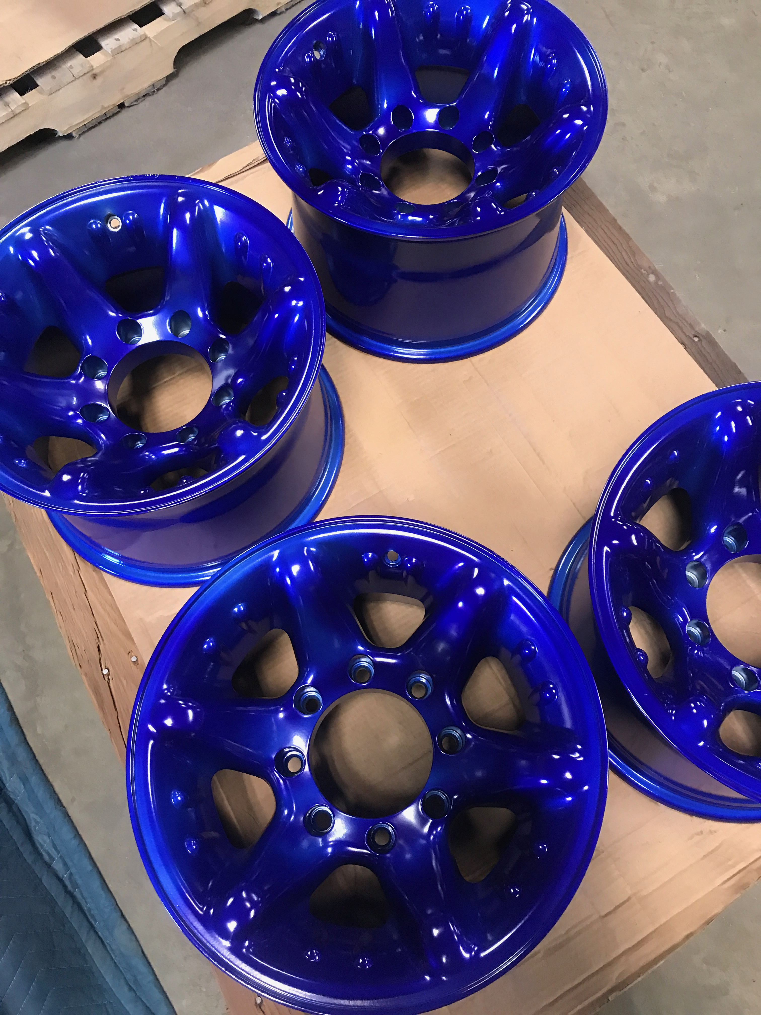 Rims Finished with Intense Blue | Prismatic Powders