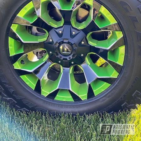 Powder Coating: Wheels,Custom Two Tone,20" Wheels,Ink Black PSS-0106,Aluminum Rims,Illusion Sour Apple PMB-6913,Two Tone Wheels,20",Two Toned,Aluminum Wheels,Custom Jeep Wheels,Clear Vision PPS-2974,2 Color Application,Rims,Fuel Wheels,Two Tone,Jeep,Jeep Rims,Illusions,Jeep Wheels