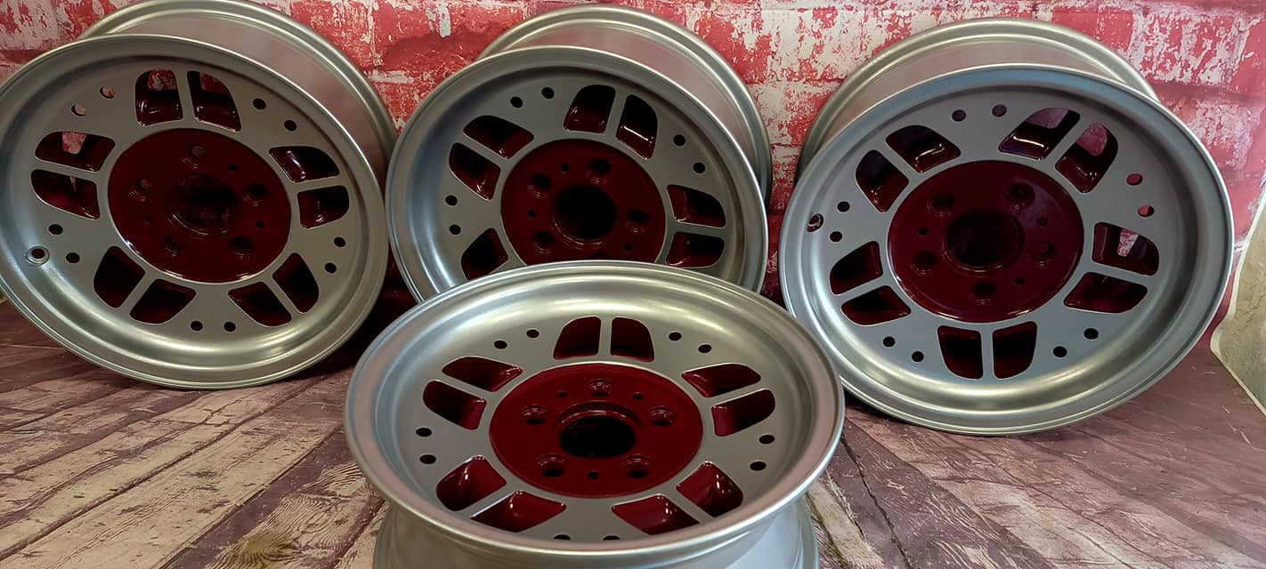 Two Tone Wheels Coated in Heavy Silver and RAL 3005 | Prismatic Powders