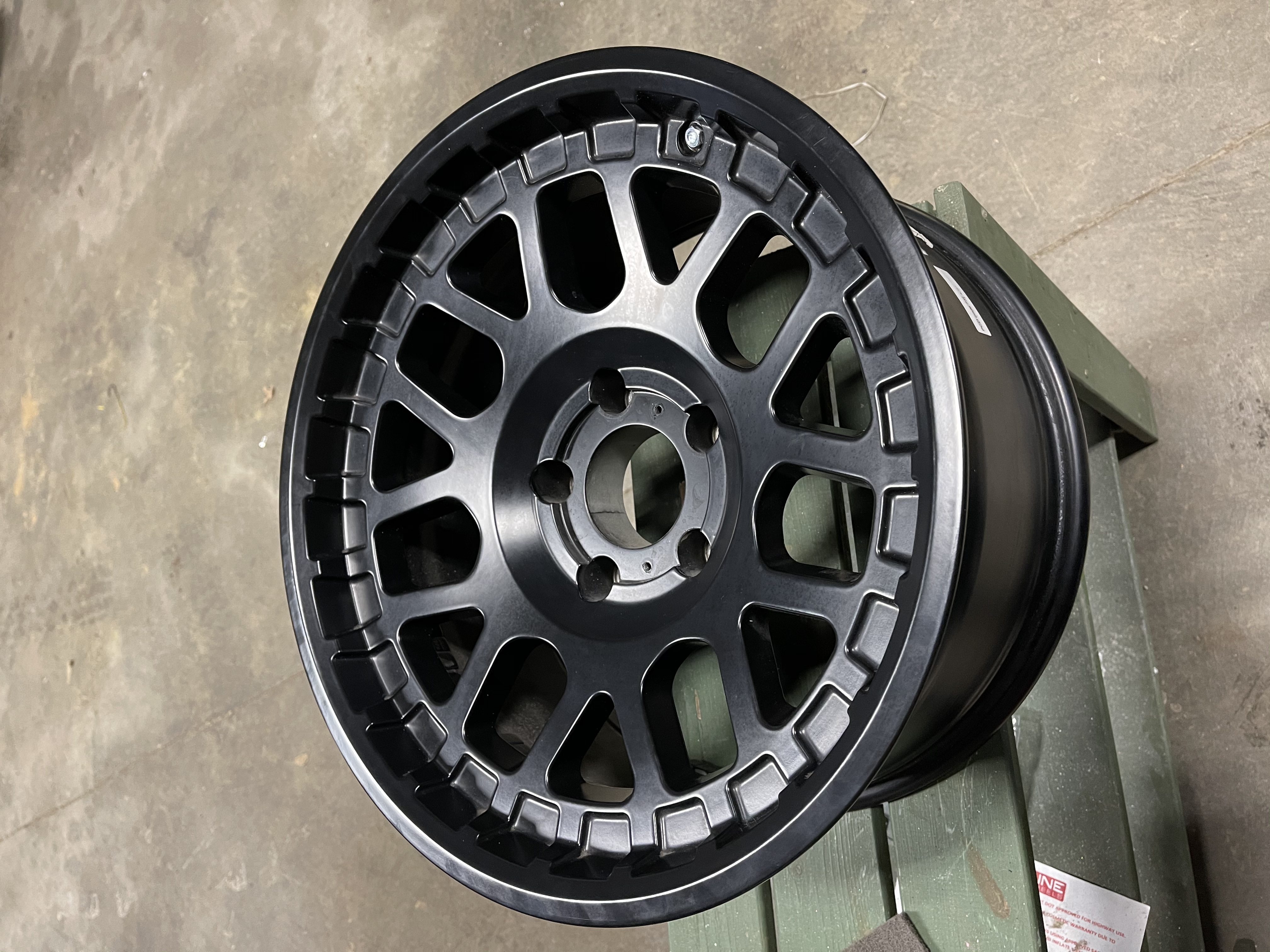 Jeep Wheels Finished with Rainbow's End | Prismatic Powders