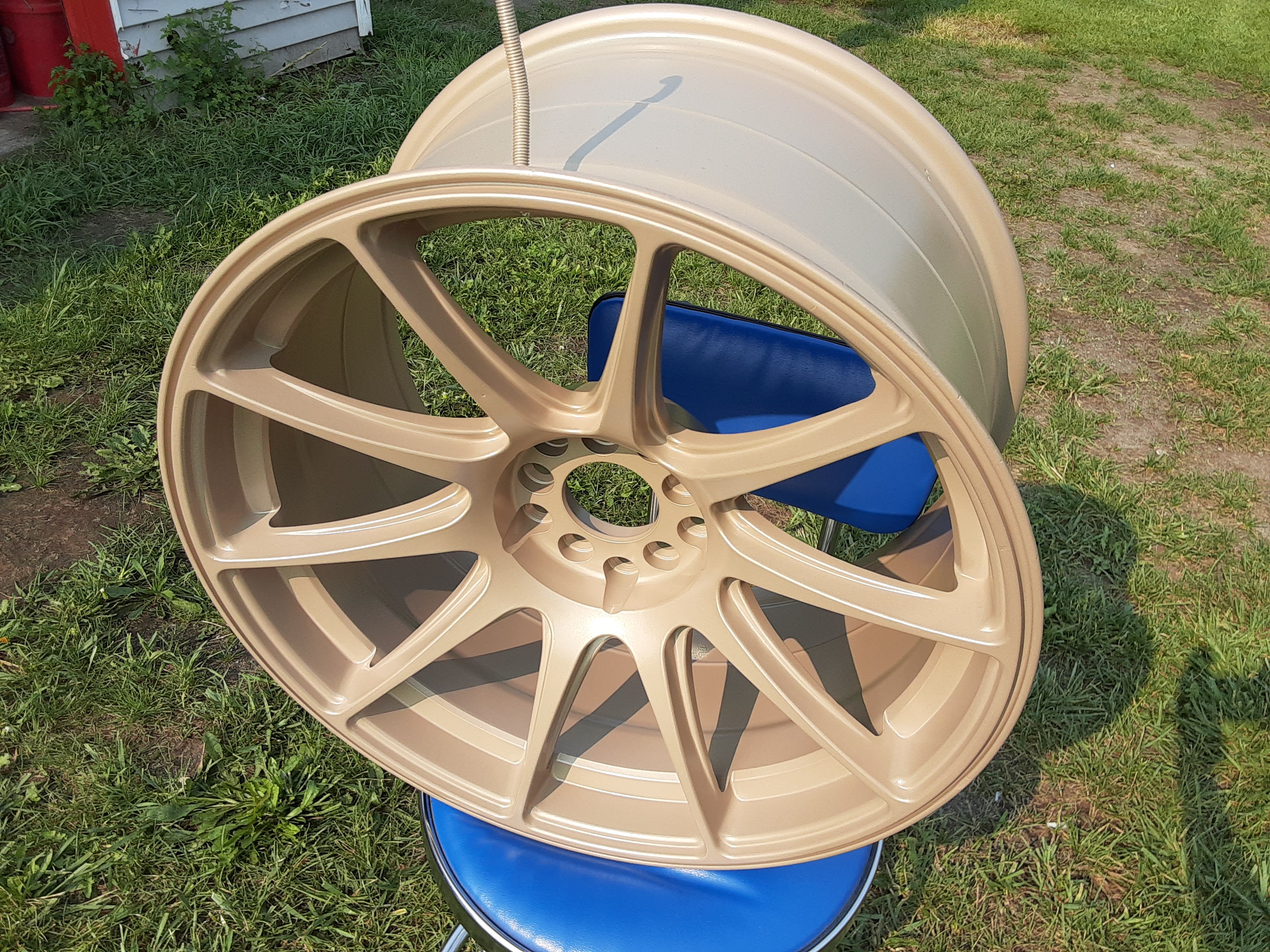 Wheels with Golden Beige | Prismatic Powders